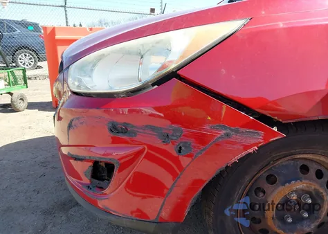 2011 Hyundai Tucson Gl z USA, uszkodzony, nr VIN KM8JT3AB8BU198900